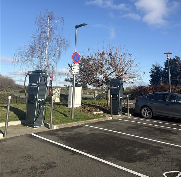 Nouvelle station ultra-rapide e-Vadea à Vivy !🚀